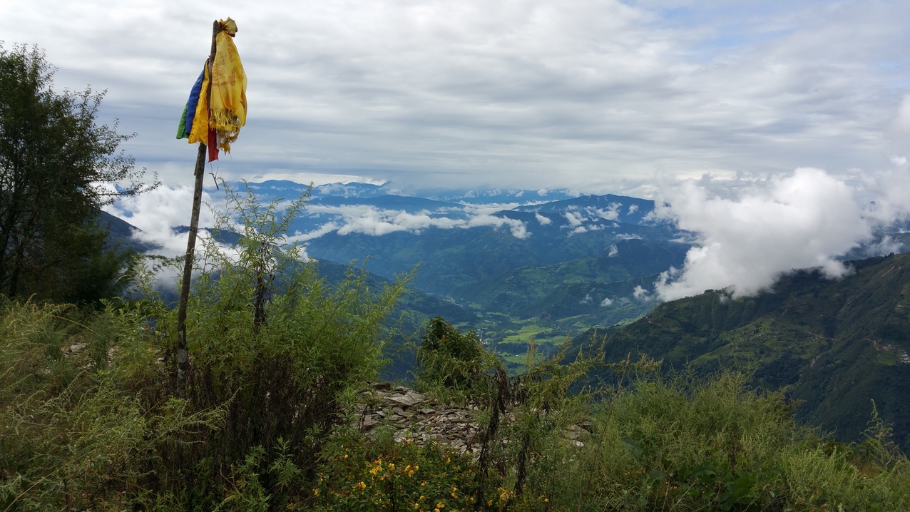 Blick vom Zeltplatz ins Melamchi Tal.
