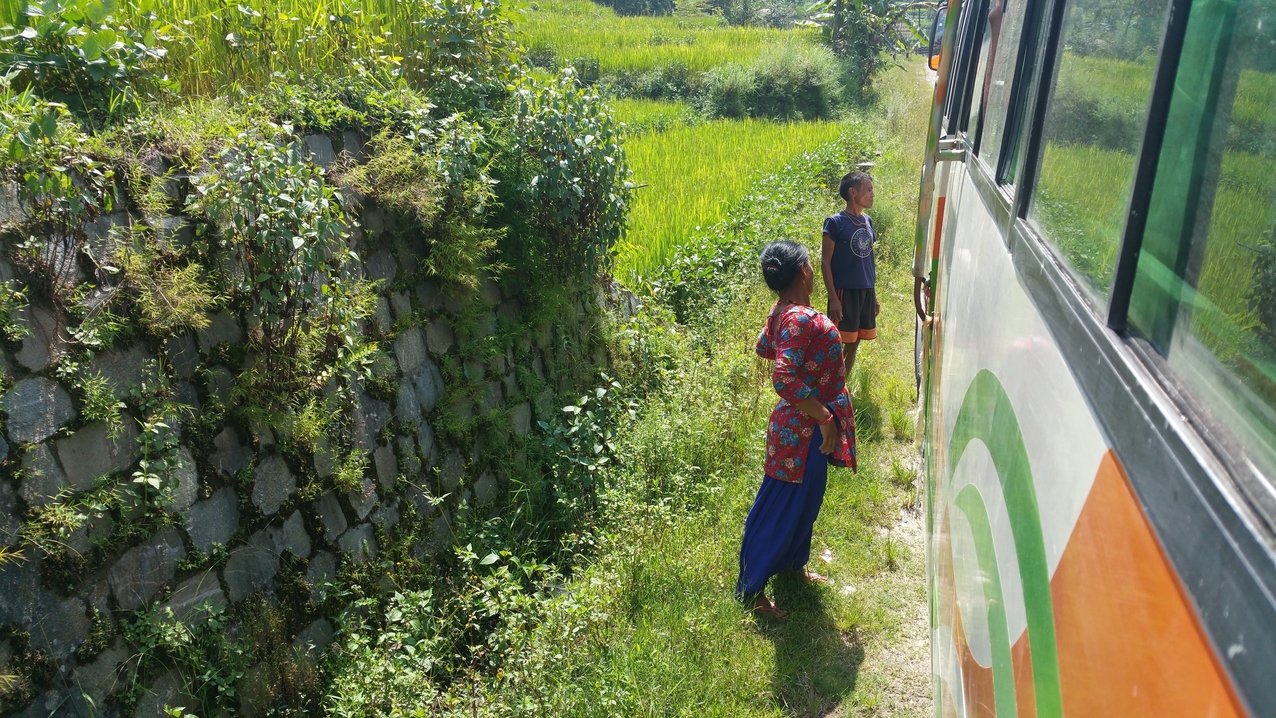 Typische Bushaltestelle.
