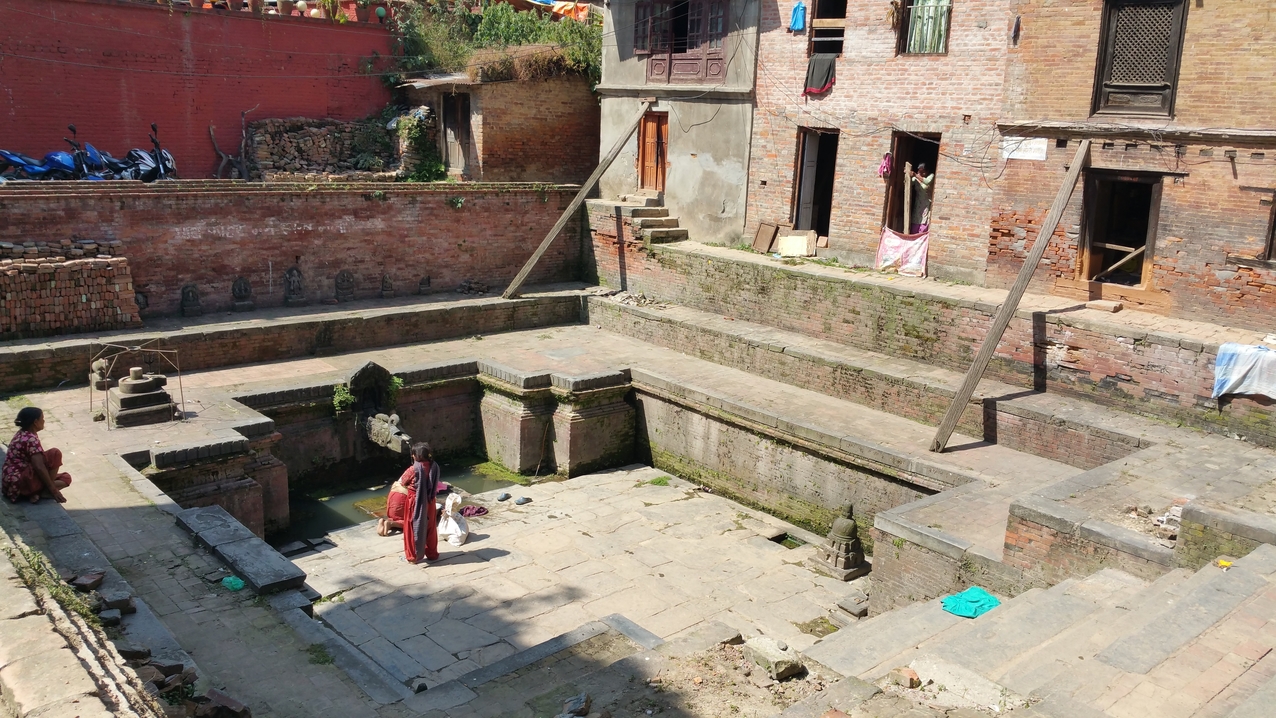 Ein Pokari wird auch mal zum Wäsche waschen benutzt.
