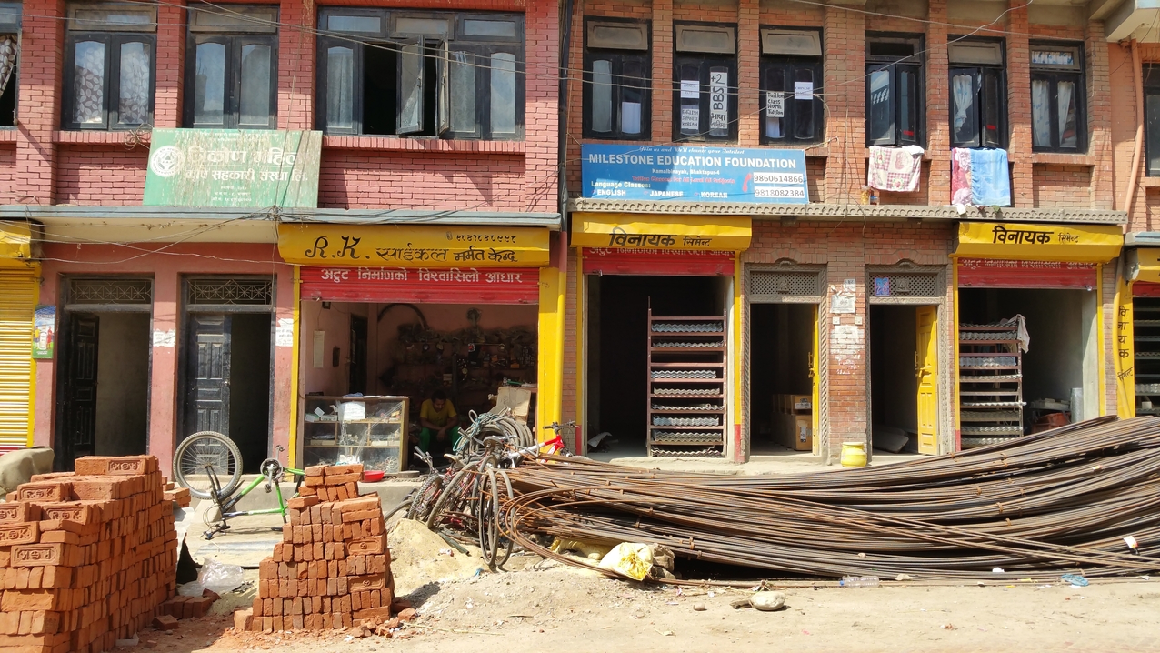 Der Armierungsstahl für den Aufbau ist schon mal geliefert worden.
