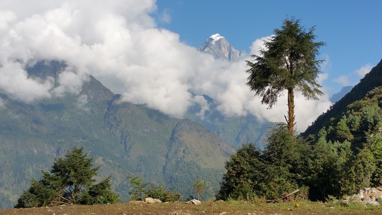 Der Khumbila ist über 6000m hoch.
