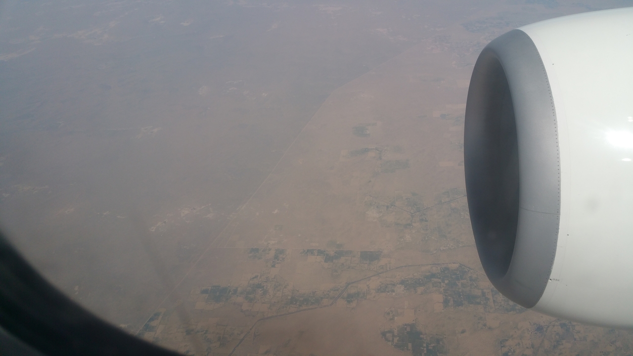 Überflug der Grenze zwischen Indien und Pakistan.
