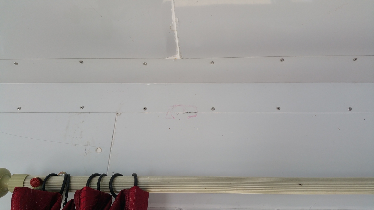 Undichte Stelle 4 im Dach der Lodge 2.
