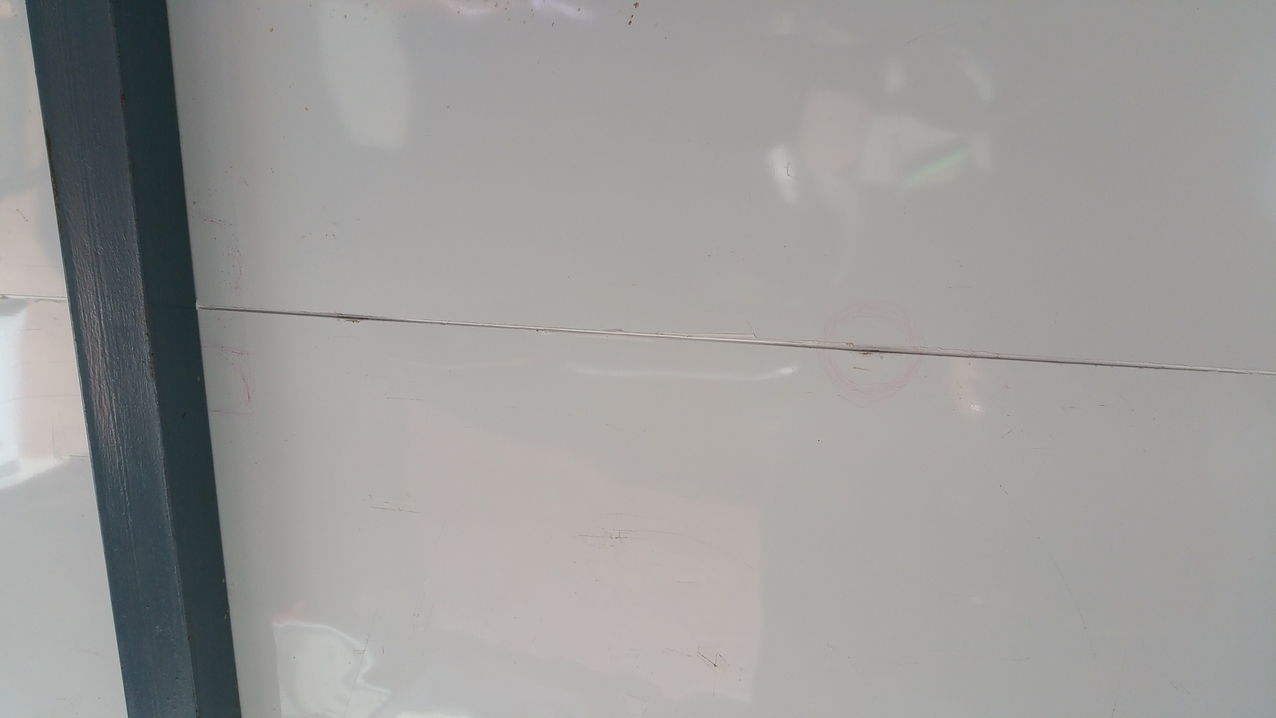 Undichte Stelle 1, 2 uns 3 im Dach der Lodge 2.
